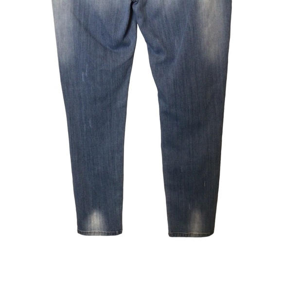 I ❤️ Ronson Lighter Wash Distressed Straight Jeans Size 10 - Picture 9 of 10